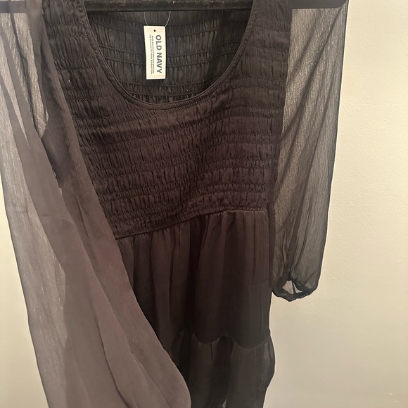 Dress - Picture 6 of 9